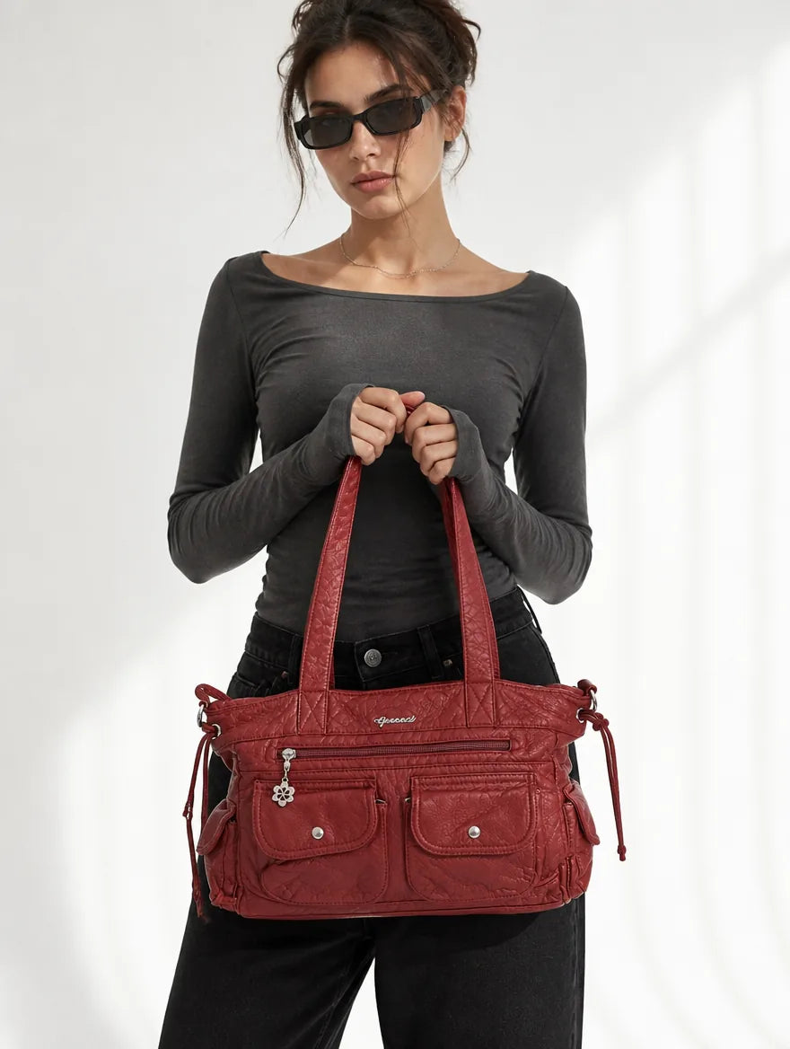Gessaci_Anna_Rot 102_0674-GES-RED102_studio2