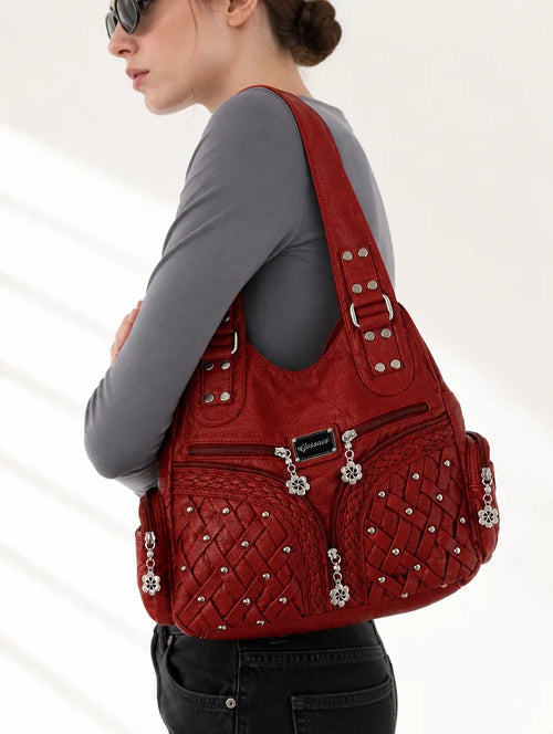 Gessaci_Celeste_Rot_0484-GES-RED_studio1