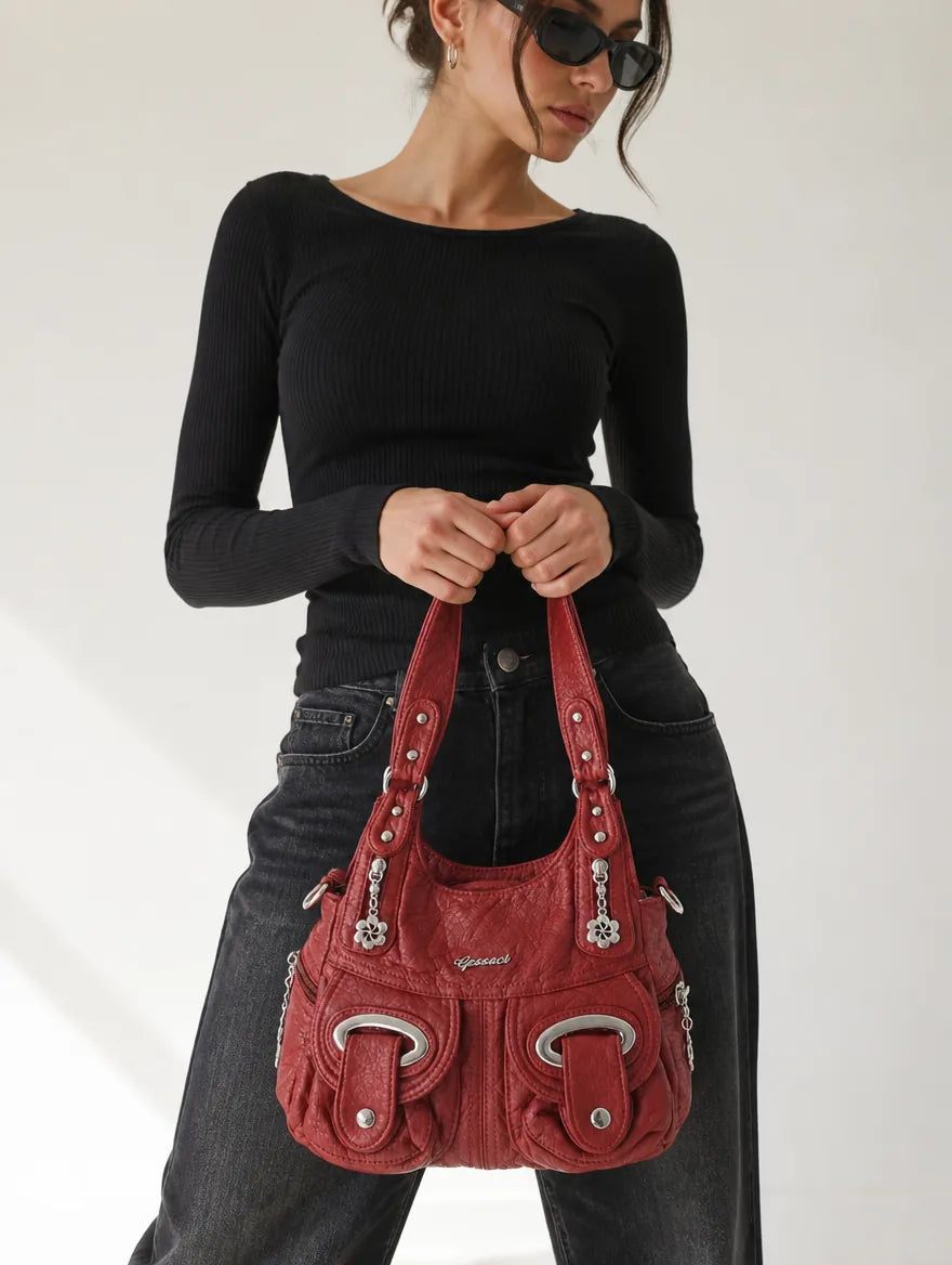 Gessaci_Lena_Rot_0352-GES-RED_studio2
