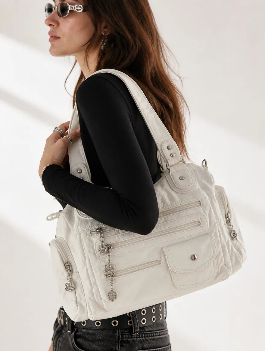 Gessaci_Luna_Weiß_0216-GES-WHT_studio1
