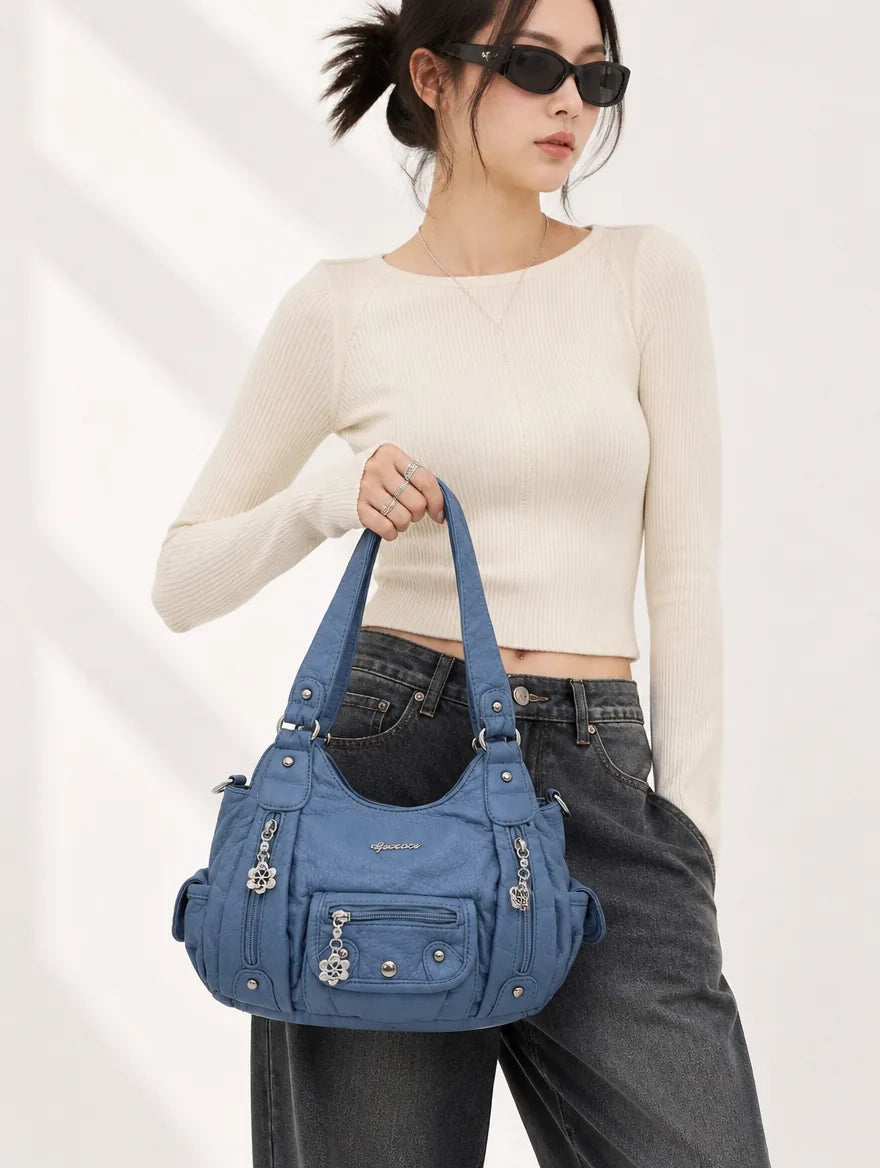 Gessaci_Viola_Hellblau_0360-GES-LBL_studio2