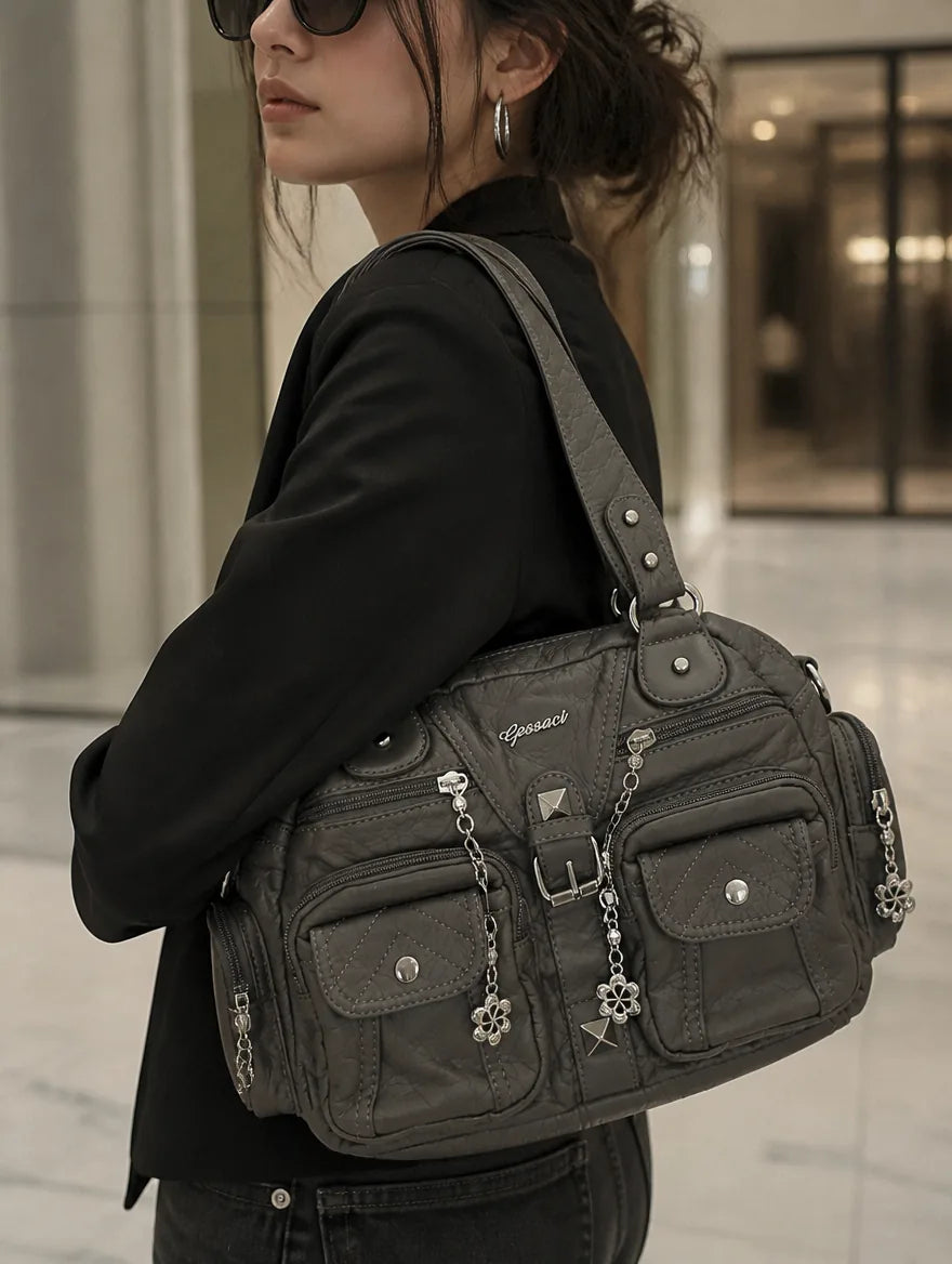 Gessaci_Zaine_Grau_0650-GES-GRY_lifestyle_public